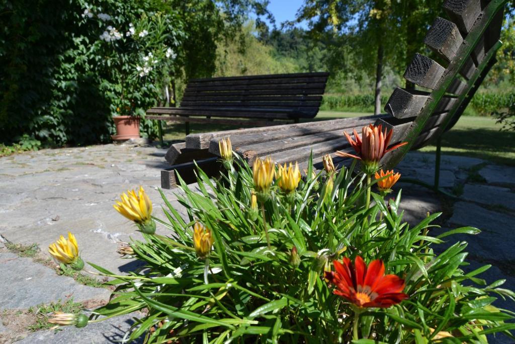 Trattoria Vecchio Mulino Bed & Breakfast Niella Tanaro Exterior foto