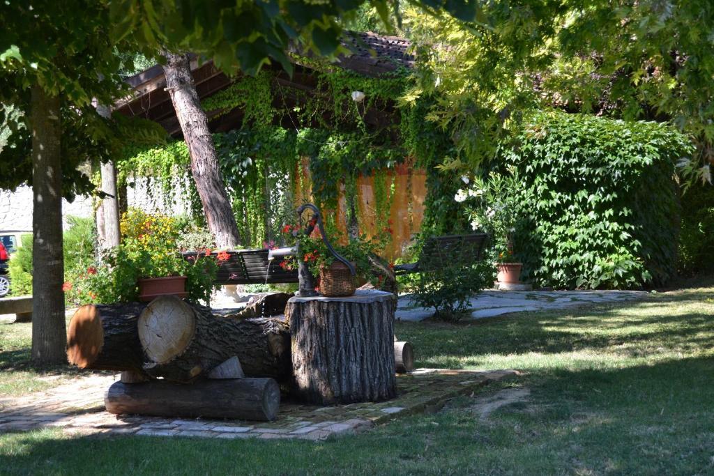 Trattoria Vecchio Mulino Bed & Breakfast Niella Tanaro Exterior foto