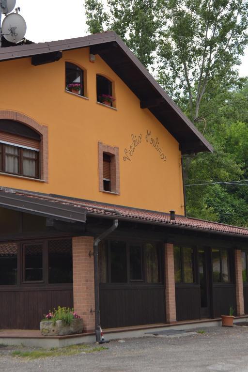 Trattoria Vecchio Mulino Bed & Breakfast Niella Tanaro Exterior foto