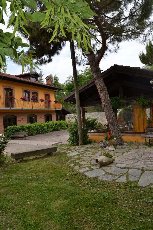 Trattoria Vecchio Mulino Bed & Breakfast Niella Tanaro Exterior foto